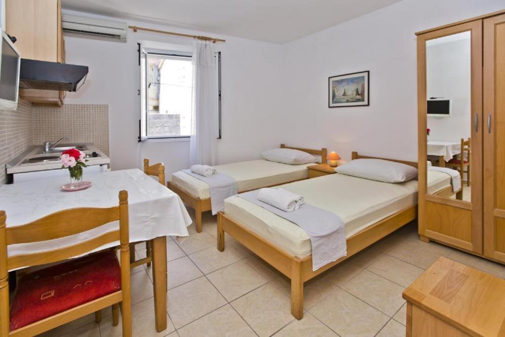 Vila Maria Old Town Hvar Хвар Екстер'єр фото
